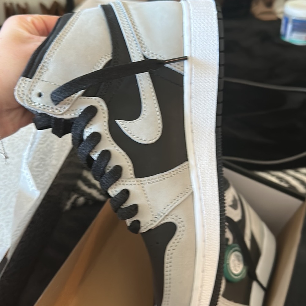 Air Jordan 1’s Retro High OG (GS) Size 6y/fits woman’s 7.5